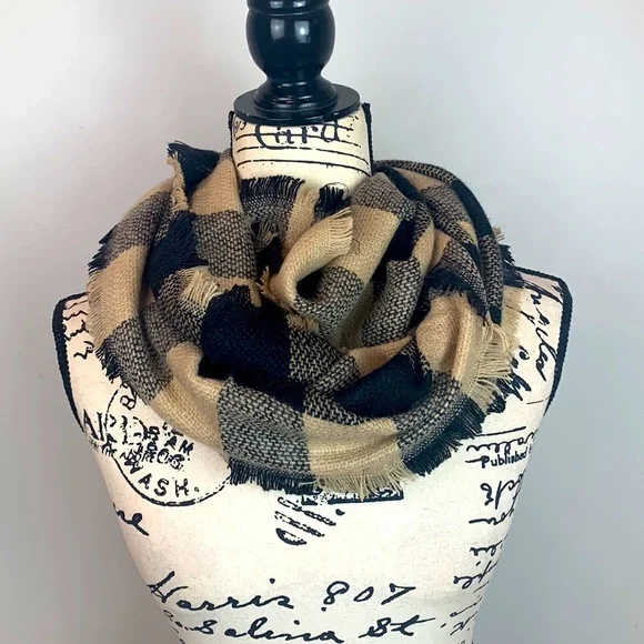 Woven Buffalo Checkered Infinity Scarf - Picture 4 of 6